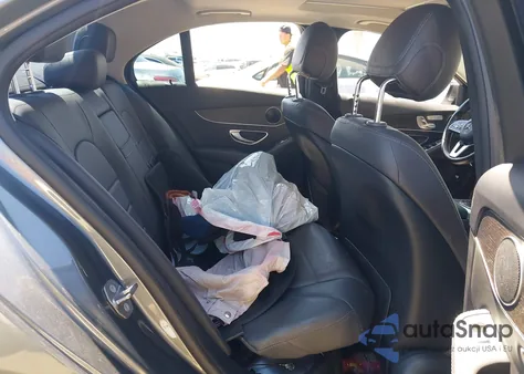 2019 Mercedes-Benz C 300 из США, поврежденный, VIN 55SWF8DB3KU302100